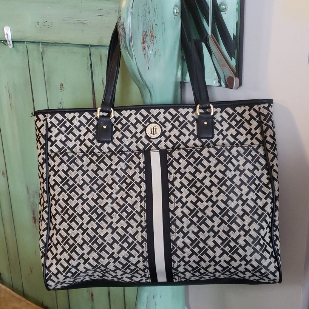 Tommy Hilfiger Purse/Attache